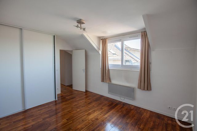 Appartement F2 à louer - 2 pièces - 54.66 m2 - CHANTILLY - 60 - PICARDIE - Century 21 Agence De L'Hippodrome Appartement F2 à louer - 2 pièces - 54.66 m2 - CHANTILLY - 60 - PICARDIE - Century 21 Agence De L'Hippodrome