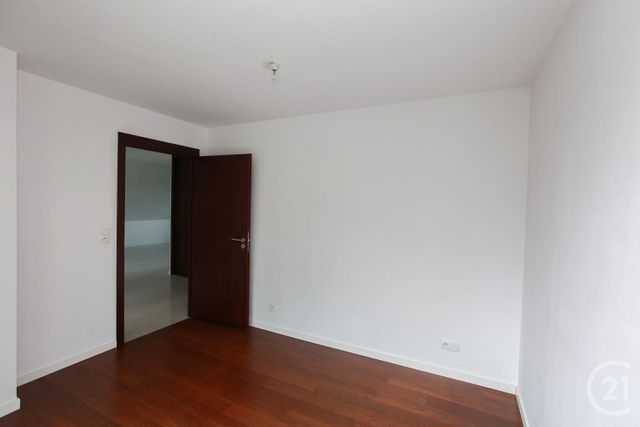 Afficher la photo en grand Appartement F3 à vendre - 3 pièces - 64.33 m2 - CHANTILLY - 60 - PICARDIE - Century 21 Agence De L'Hippodrome