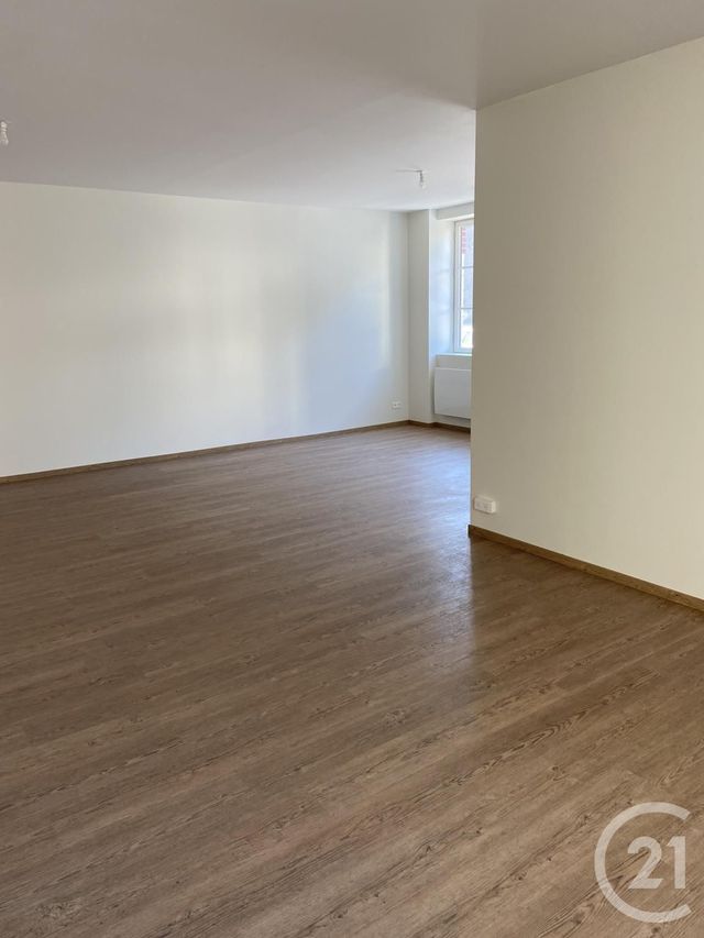 Appartement F1 à louer - 1 pièce - 57.6 m2 - CHANTILLY - 60 - PICARDIE - Century 21 Agence De L'Hippodrome