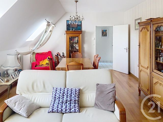 Appartement F5 à vendre - 4 pièces - 96.07 m2 - CHANTILLY - 60 - PICARDIE - Century 21 Agence De L'Hippodrome