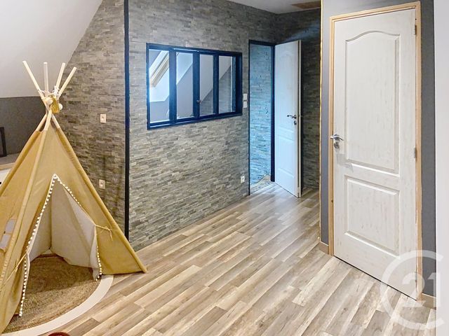 maison à vendre - 5 pièces - 126.62 m2 - ST MAXIMIN - 60 - PICARDIE - Century 21 Agence De L'Hippodrome