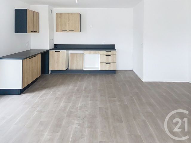 Appartement F3 à vendre - 3 pièces - 69.4 m2 - CREIL - 60 - PICARDIE - Century 21 Agence De L'Hippodrome