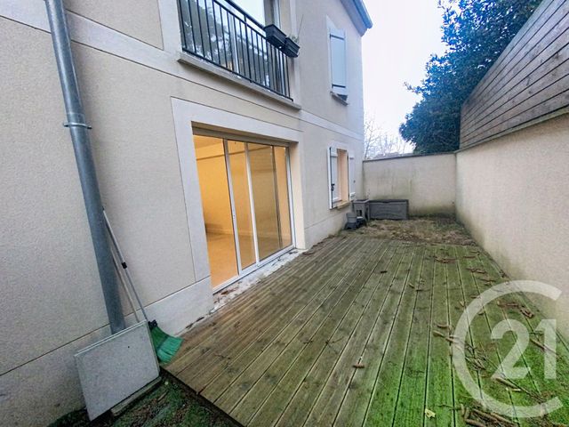 Appartement F3 à louer - 3 pièces - 64.87 m2 - ST MAXIMIN - 60 - PICARDIE - Century 21 Agence De L'Hippodrome