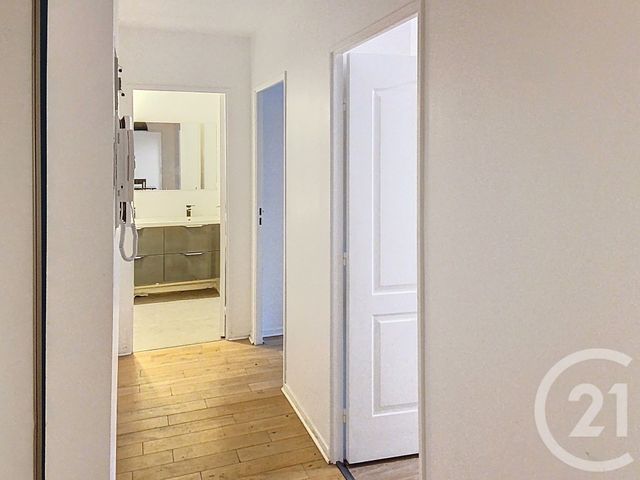 Appartement F2 à louer - 2 pièces - 49.5 m2 - CHANTILLY - 60 - PICARDIE - Century 21 Agence De L'Hippodrome