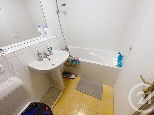 Appartement F5 à vendre - 5 pièces - 109.01 m2 - CHANTILLY - 60 - PICARDIE - Century 21 Agence De L'Hippodrome