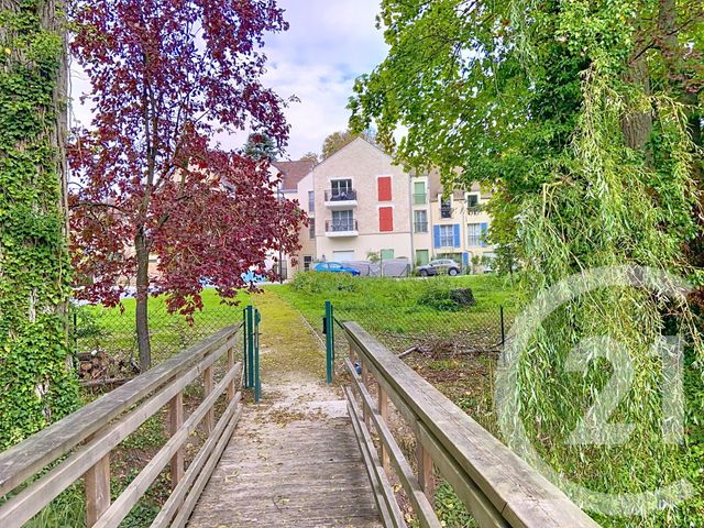 Appartement F2 à louer - 2 pièces - 46.78 m2 - ORRY LA VILLE - 60 - PICARDIE - Century 21 Agence De L'Hippodrome