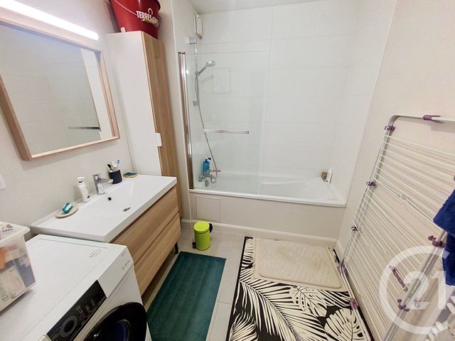 Appartement F3 à louer - 3 pièces - 64.86 m2 - ST MAXIMIN - 60 - PICARDIE - Century 21 Agence De L'Hippodrome
