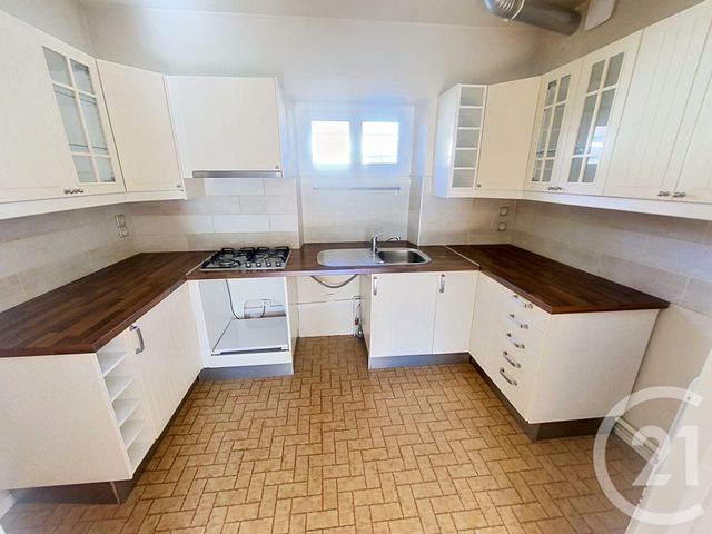 Appartement F3 à louer - 3 pièces - 58.15 m2 - CHANTILLY - 60 - PICARDIE - Century 21 Agence De L'Hippodrome