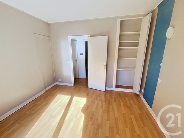Appartement F3 à louer - 3 pièces - 58.15 m2 - CHANTILLY - 60 - PICARDIE - Century 21 Agence De L'Hippodrome
