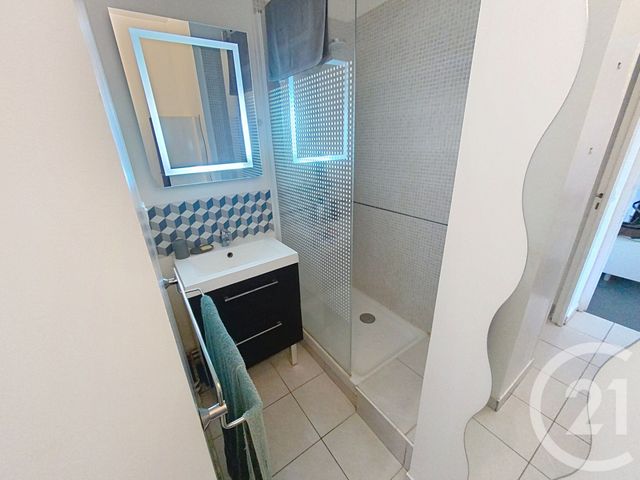 Appartement F2 à louer - 2 pièces - 34.02 m2 - CHANTILLY - 60 - PICARDIE - Century 21 Agence De L'Hippodrome