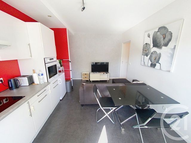 Appartement F2 à louer - 2 pièces - 34.02 m2 - CHANTILLY - 60 - PICARDIE - Century 21 Agence De L'Hippodrome