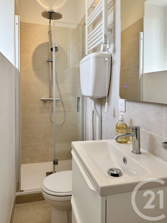 Appartement Studio à louer - 1 pièce - 13.73 m2 - CHANTILLY - 60 - PICARDIE - Century 21 Agence De L'Hippodrome